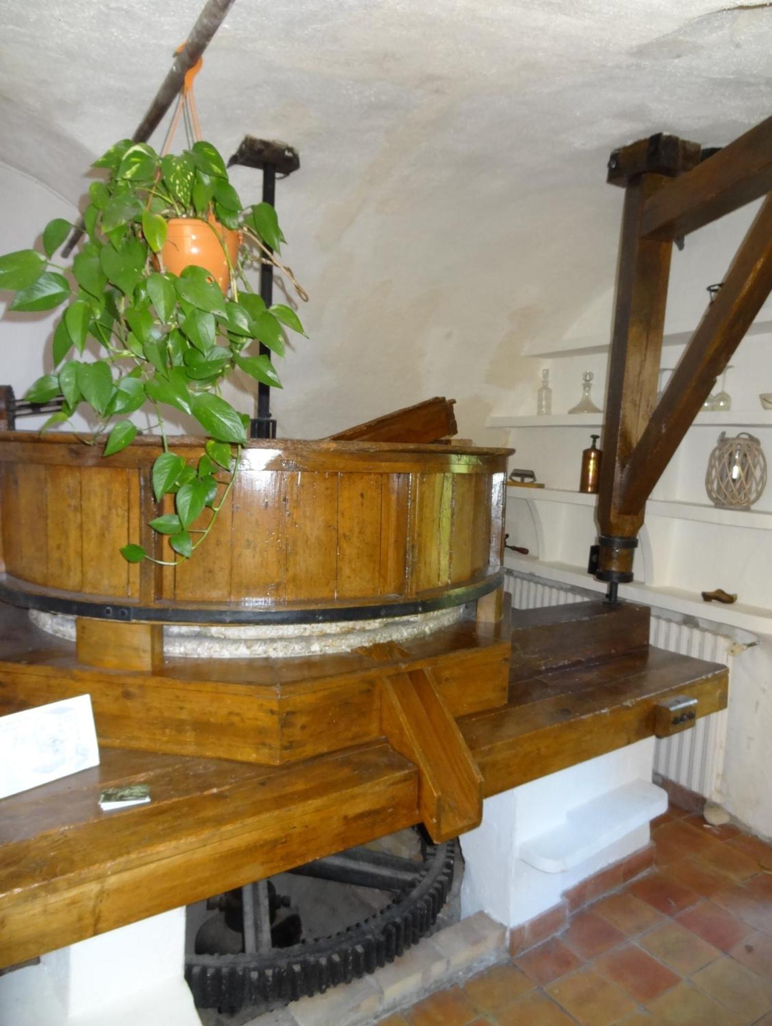 阿普特Le Moulin Des Ocres别墅 外观 照片